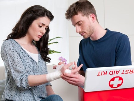 First Aid application on hand